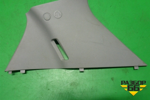 Обшивка стойки задняя верхняя левая (5ти дверный кузов) (13180611) для Opel Corsa D с 2006-2014г (Корса Д)