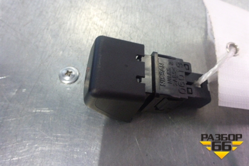 Кнопка аварийной сигнализации для Nissan Micra (К12Е) с 2002-2010г (Микра)