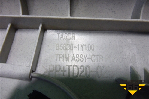 Обшивка стойки центральная верхняя левая (858301Y100) для Kia Picanto с 2011-2017г (Пиканто 2)