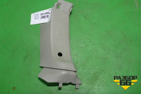 Обшивка стойки задняя верхняя правая (передняя часть универсал) (8200327226) для Renault Megane 2 с 2002-2009г (Меган)