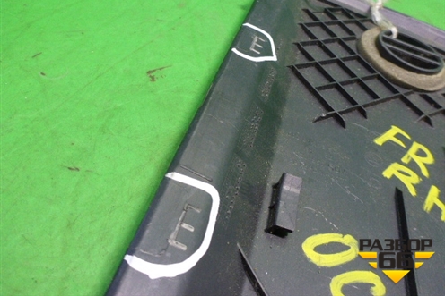 Накладка на торпедо (боковая правая) (1Z1857504) для Skoda Octavia (А5) с 2004-2013г (Октавия)