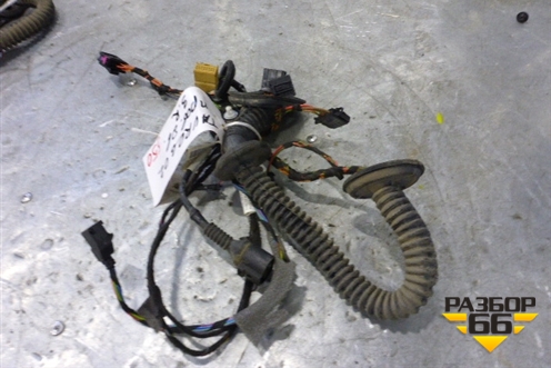 Проводка двери задней правой для Volkswagen Touareg c 2002-2010г (Туарег)