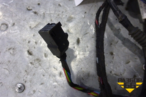 Проводка двери задней правой для Volkswagen Touareg c 2002-2010г (Туарег)