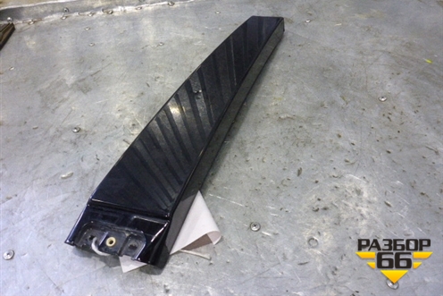 Накладка стойки (центральной левой) для Volkswagen Touareg c 2002-2010г (Туарег)