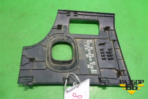 Накладка на торпедо (левая) (8200182566) для Renault Megane 2 с 2002-2009г (Меган)