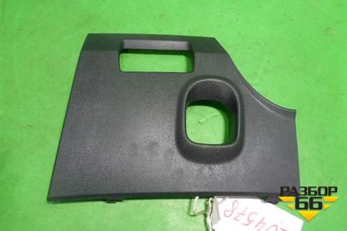 Накладка на торпедо (левая) (8200182566) для Renault Megane 2 с 2002-2009г (Меган)