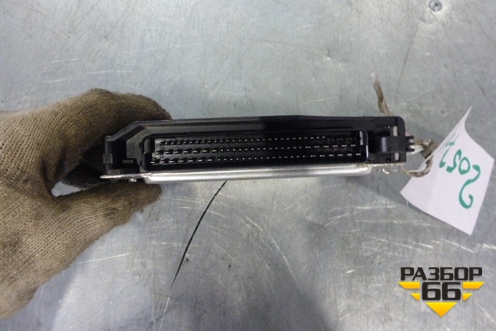 Блок управления ESP (8D0907389E) для Volkswagen Passat (B5) с 1996-2005г (Пассат Б5)