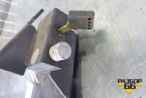 Замок противоугонный КПП для Mitsubishi Lancer-9  с 2003-2008г (Лансер)