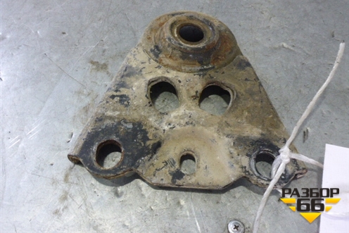 Кронштейн подрамника для Volvo XC90 с 2002-2015г (ХС90)