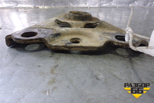 Кронштейн подрамника для Volvo XC90 с 2002-2015г (ХС90)