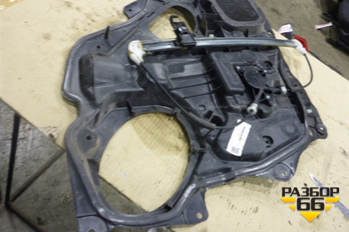 Стеклоподъёмник электрический задний правый для Mazda Mazda 3 (BK) с 2003-2009г 