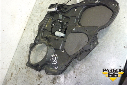 Стеклоподъёмник электрический задний правый (BP4K7297XG) для Mazda Mazda 3 (BK) с 2003-2009г 