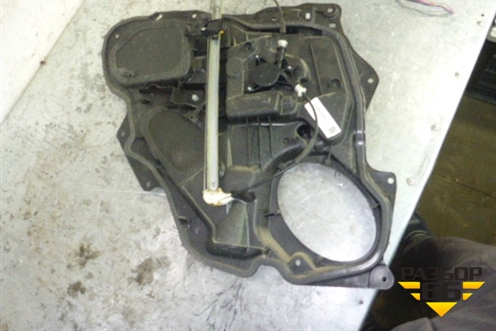 Стеклоподъёмник электрический задний правый (BP4K7297XG) для Mazda Mazda 3 (BK) с 2003-2009г 