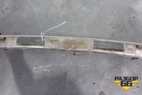 Накладка крышки багажника (под гос. номер) (4D0853465) для Audi A8 с 1998-2003г (А8)