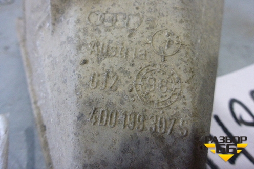 Кронштейн двигателя левый (4.2л AVW) (4D0199307S) для Audi A8 с 1998-2003г (А8)