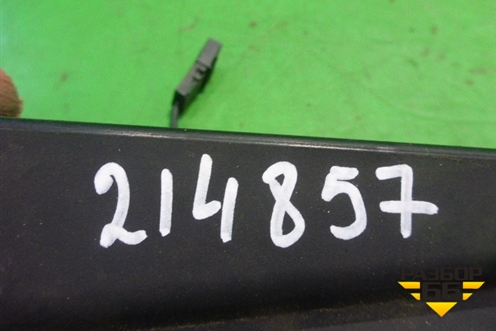 Дефлектор воздушный (4D0819703B) для Audi A8 с 1998-2003г (А8)