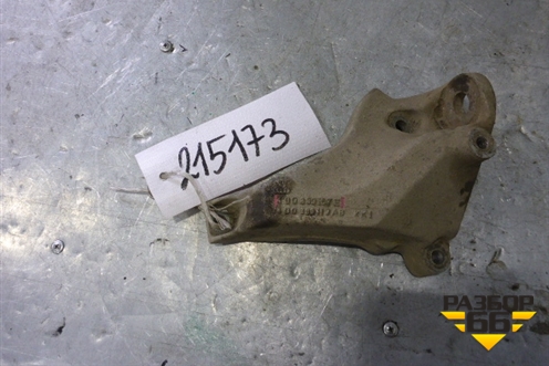 Кронштейн КПП левый (4D0389107E) для Audi A8 с 1998-2003г (А8)