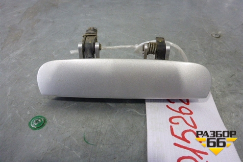 Ручка наружная двери задней левой (4B0839206) для Audi A8 с 1998-2003г (А8)