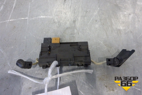 Блок электронный (датчик движения левый) (4D0951177B) для Audi A8 с 1998-2003г (А8)