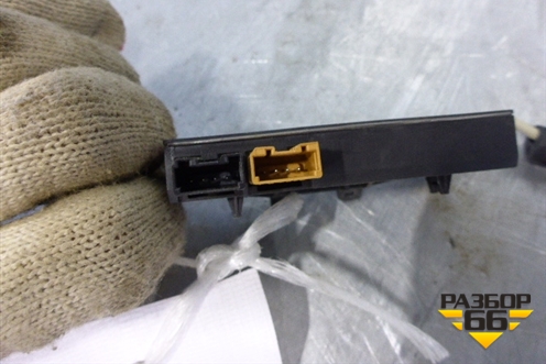 Блок электронный (датчик движения левый) (4D0951177B) для Audi A8 с 1998-2003г (А8)