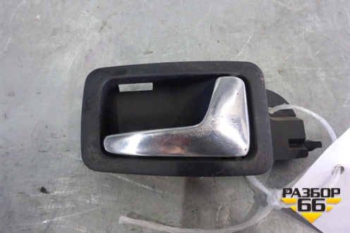 Ручка внутренняя двери передней правой для Audi A8 с 1998-2003г (А8)