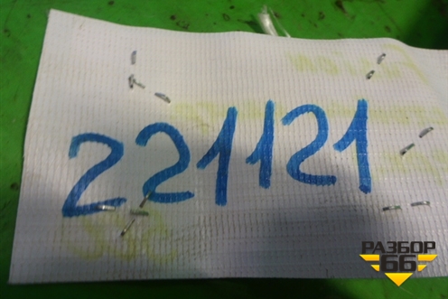 Обшивка стойки центральная верхняя правая (2N11N24582AMW) для Ford Fusion с 2002г (Фьюжн)