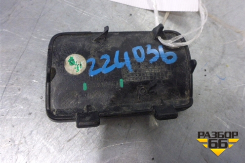 Заглушка в задний бампер (8U0807441A) для Audi Q3 с 2011-2018г (Ку 3)