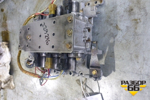 Блок клапанов (1.6л) для Mitsubishi Lancer-9  с 2003-2008г (Лансер)