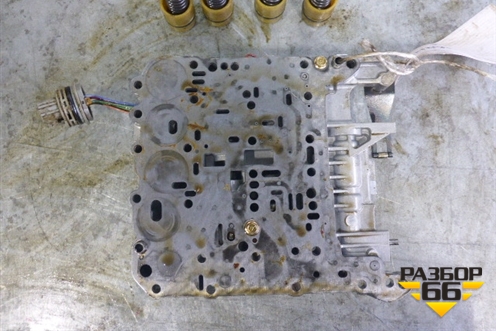 Блок клапанов (1.6л) для Mitsubishi Lancer-9  с 2003-2008г (Лансер)