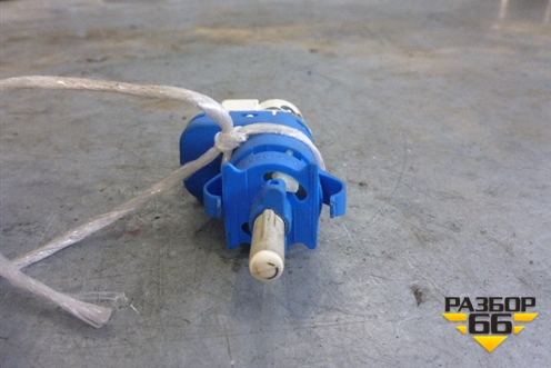 Датчик включения стопсигнала для Ford Fiesta с 2001-2008г (Фиеста 5)