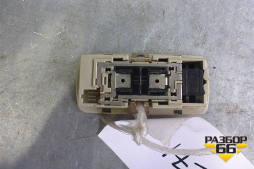 Плафон салонный (правый) для Nissan Teana (J31) с 2003-2008г (Теана)