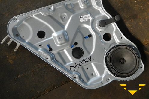 Стеклоподъёмник механический задний левый для Kia Ceed с 2006-2012г (Сид 1)