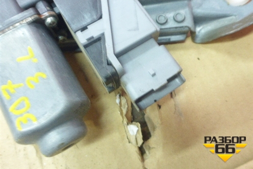 Стеклоподъёмник электрический задний левый для Peugeot 307 с 2001-2007г