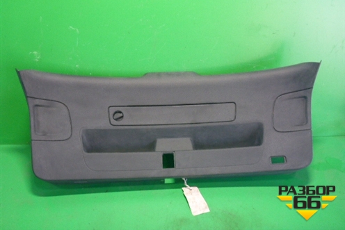 Обшивка двери багажника (4G9867979D) для Audi A6 (C7) с 2011-2018г (А6)