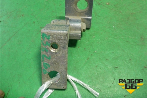 Петля двери передней левой нижняя для Fiat Grande Punto с 2005г (Гранде Пунто)