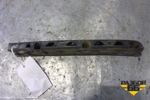 Кронштейн заднего бампера центральный (левый хэтчбек) (5J6807863) для Skoda Fabia с 2007-2014г (Фабия)