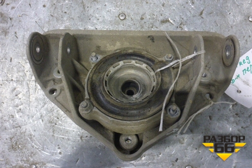 Кронштейн амортизатора переднего для Volkswagen Touareg c 2002-2010г (Туарег)