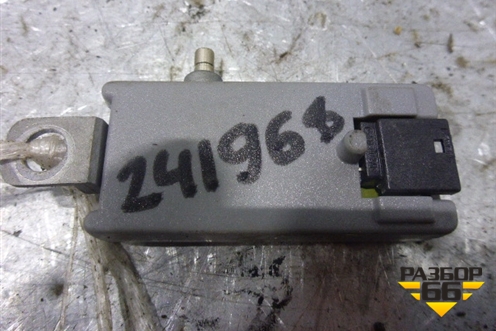 Антенна электрическая (усилитель) (7L6035577) для Volkswagen Touareg c 2002-2010г (Туарег)