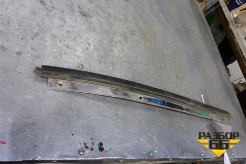 Молдинг лобового стекла правый (7276255F0A) для Nissan Almera Classic с 2006-2013г (Альмера Классик)