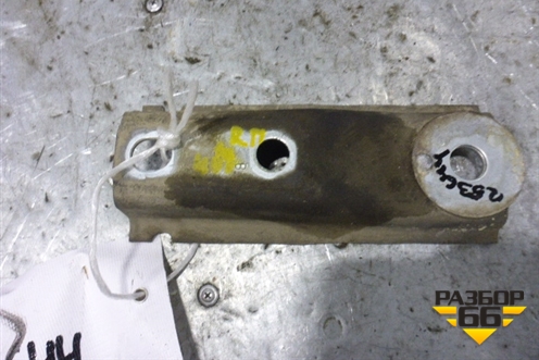 Кронштейн подрамника для Peugeot 407 с 2004г