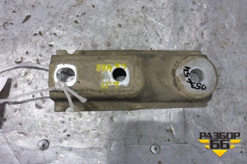 Кронштейн подрамника для Peugeot 407 с 2004г