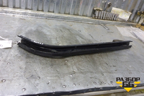 Направляющая двери сдвижной (средняя) для Peugeot Partner Tepee с 2008г (Партнер Типпи)