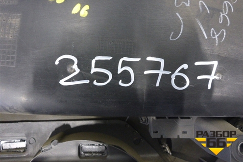 Обшивка двери задней правой под электрику (седан) (1K5867212C) для Volkswagen Jetta с 2005-2011г (Джетта)