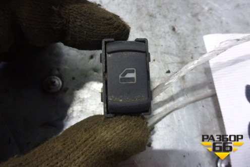 Кнопка стеклоподъёмника (1J0959855) для Volkswagen Passat (B5) с 1996-2005г (Пассат Б5)