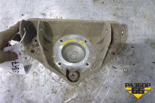 Кронштейн амортизатора переднего (правый) для Porsche Cayenne с 2003-2010г (Каен)