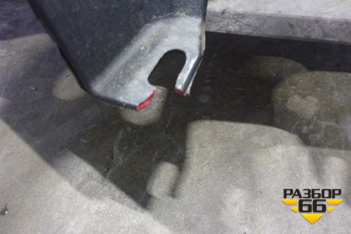 Решетка стеклоочистителей (A2128301013) для Mercedes Benz E-Klass W212 с 2009-2016г (Е)