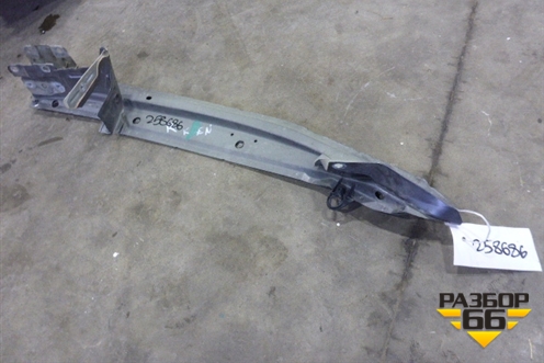 Кронштейн переднего крыла правый (после 2007г) (7L5805176B) для Porsche Cayenne с 2003-2010г (Каен)