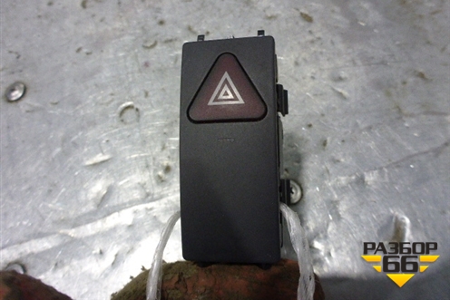 Кнопка аварийной сигнализации (2129052500) для Mercedes Benz E-Klass W212 с 2009-2016г (Е)