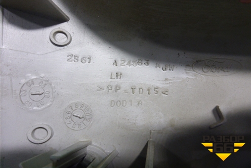 Обшивка стойки центральная верхняя левая (5-ти дверный кузов) (2S61A24583AJW) для Ford Fiesta с 2001-2008г (Фиеста 5)