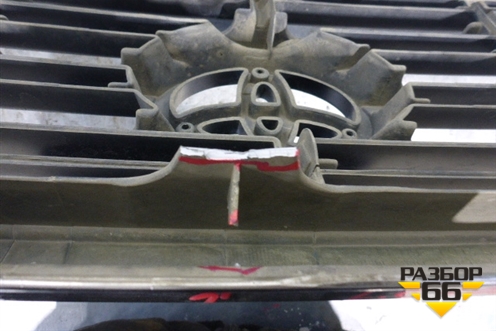 Решетка радиатора (до 2005г) (5311160350) для Toyota Land Cruiser (100) с1998-2007г (Ленд Крузер)